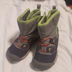 Keen toddler 9 snowboots